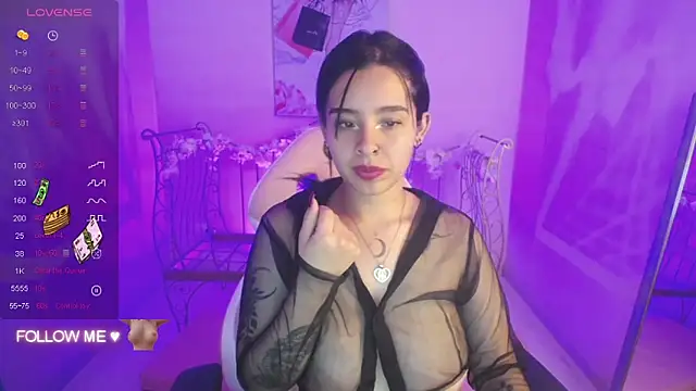 Mia Lopez  online show from January 29, 2025, 2:00 pm