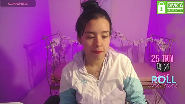 Mia Lopez  online show from February 25, 2025, 9:42 am