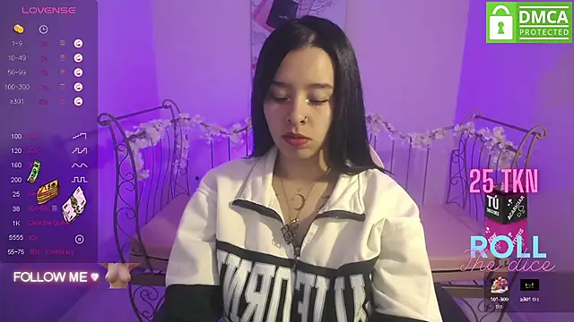 Mia Lopez  online show from February 27, 2025, 9:54 am