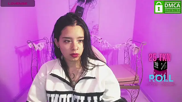 Mia Lopez  online show from March 20, 2025, 12:00 pm