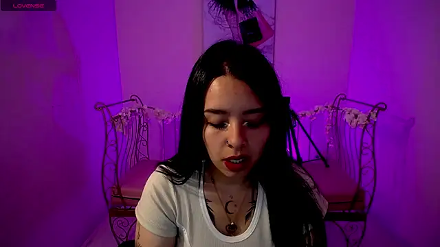 Mia Lopez  online show from March 22, 2025, 11:53 am