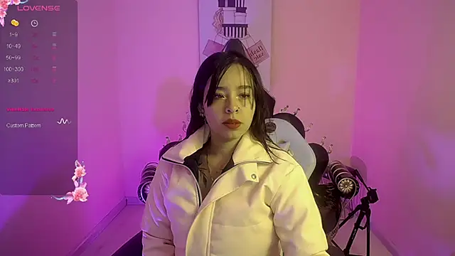 Mia Lopez  online show from September 9, 2025, 10:59 am