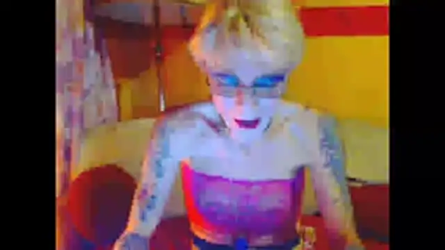 cuxladyboy online show from June 3, 2026, 5:32 am