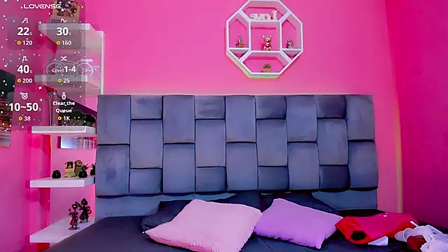 Saamanthaa11 online show from April 28, 2026, 5:12 am