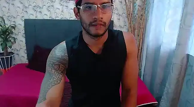 sweet-blowork online show from December 6, 2024, 9:46 pm