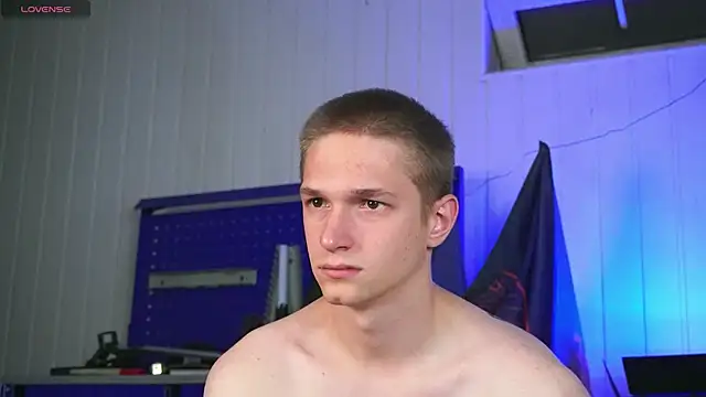 dustyn fox online show from October 4, 2025, 4:38 pm