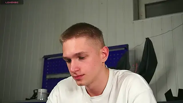 dustyn fox online show from October 21, 2025, 4:41 pm