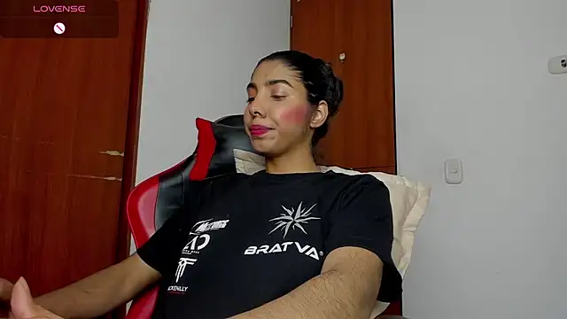 jasmine bunny  online show from April 30, 2026, 10:36 pm