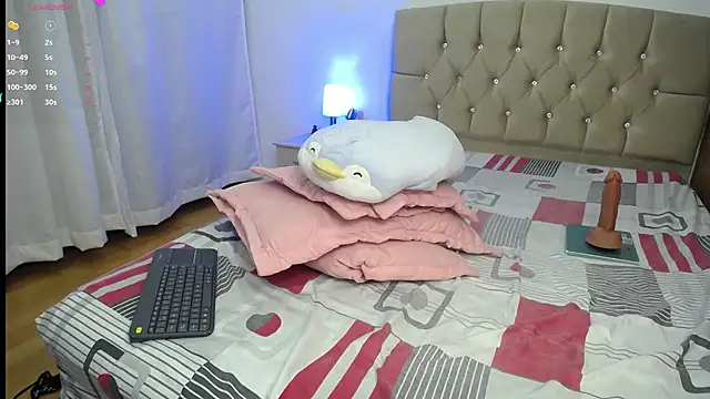 Snapshot of zoe_alanaa chatting on December 24, 2024, 11:22 pm zoe alanaa online show from December 24, 2024, 11:22 pm