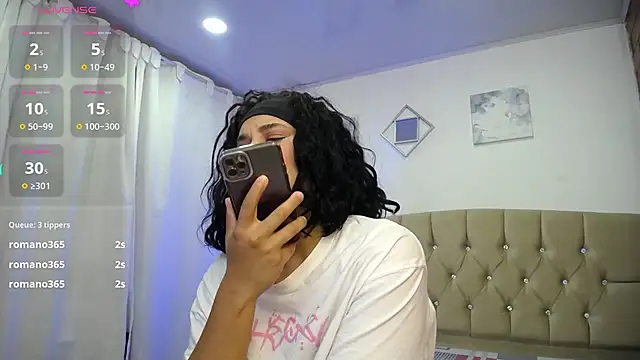 Snapshot of zoe_alanaa chatting on March 10, 2025, 1:23 am zoe alanaa online show from March 10, 2025, 1:23 am