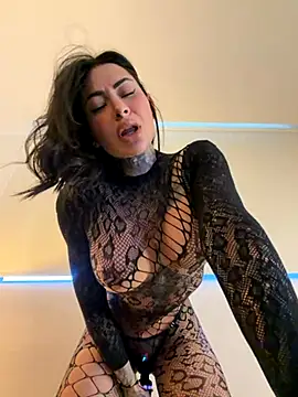 Iam Annii online show from November 2, 2025, 10:12 pm