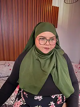  Shara Handal  online show from November 29, 2025, 6:22 pm