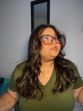  Shara Handal  online show from July 20, 2026, 10:39 am