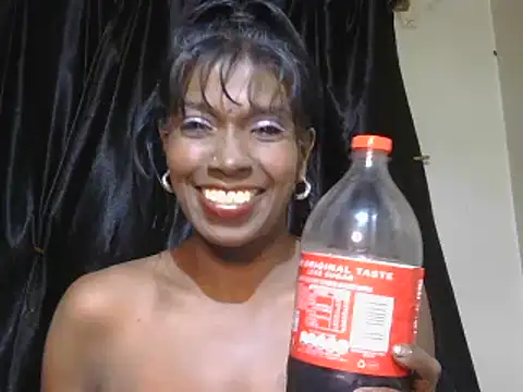 Fuckable Nasty MILF online show from January 12, 2025, 6:05 pm