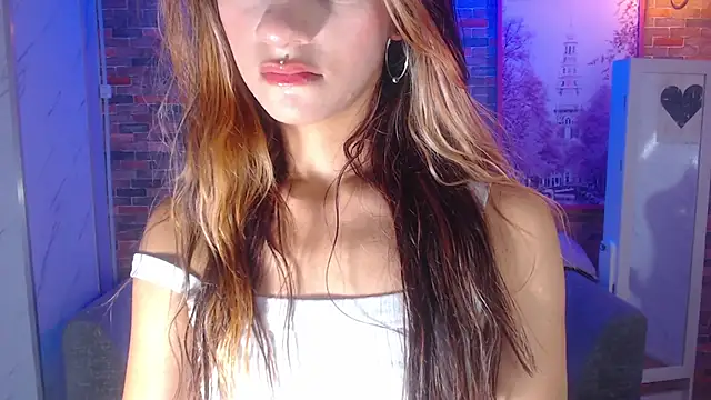 Laurita b online show from December 12, 2024, 8:21 pm