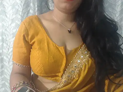 cute-priy online show from December 16, 2024, 6:32 am