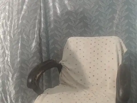 cute-priy online show from March 24, 2026, 5:01 am