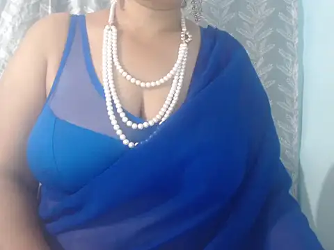 cute-priy online show from March 29, 2026, 4:01 am