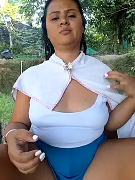 sexy-latin10 online show from January 11, 2025, 1:43 pm