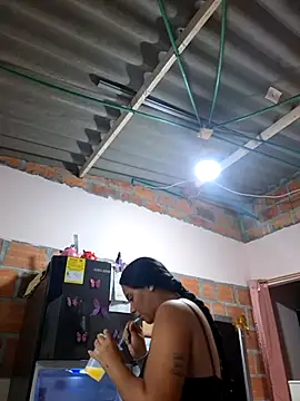 Snapshot of sexy-latin10 chatting on October 13, 2025, 1:00 pm sexy-latin10 online show from October 13, 2025, 1:00 pm