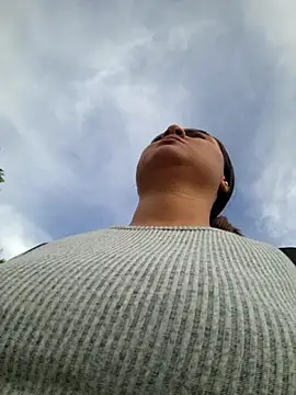 sexy-latin10 online show from June 27, 2026, 1:06 pm
