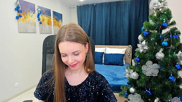 Snapshot of MileyWings chatting on December 8, 2024, 5:44 pm MileyWings online show from December 8, 2024, 5:44 pm