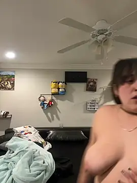 Snapshot of ThicBunz chatting on February 16, 2025, 3:26 am ThicBunz online show from February 16, 2025, 3:26 am