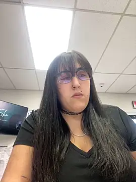 Snapshot of ThicBunz chatting on February 16, 2025, 3:38 pm ThicBunz online show from February 16, 2025, 3:38 pm