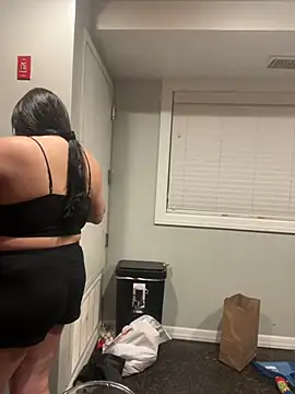 Snapshot of ThicBunz chatting on February 21, 2025, 11:10 pm ThicBunz online show from February 21, 2025, 11:10 pm