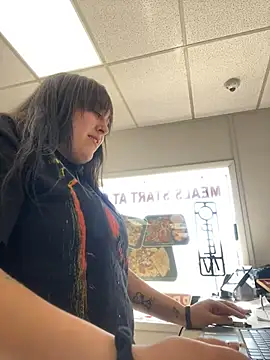 Snapshot of ThicBunz chatting on February 26, 2025, 3:30 pm ThicBunz online show from February 26, 2025, 3:30 pm