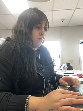 Snapshot of ThicBunz chatting on March 4, 2025, 3:15 pm ThicBunz online show from March 4, 2025, 3:15 pm