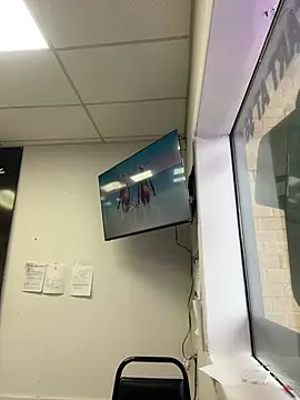 Snapshot of ThicBunz chatting on March 4, 2025, 9:22 pm ThicBunz online show from March 4, 2025, 9:22 pm