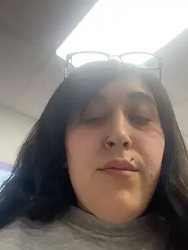 Snapshot of ThicBunz chatting on March 17, 2025, 10:17 pm ThicBunz online show from March 17, 2025, 10:17 pm