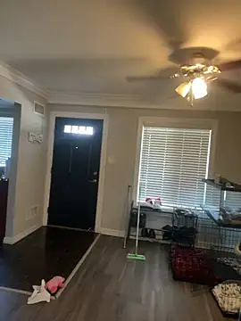 Snapshot of ThicBunz chatting on March 21, 2025, 7:24 pm ThicBunz online show from March 21, 2025, 7:24 pm