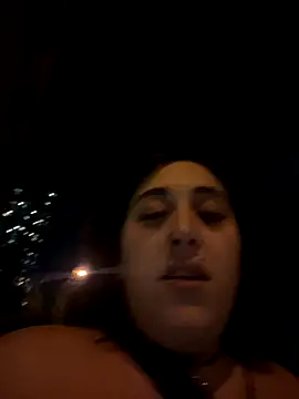 Snapshot of ThicBunz chatting on September 13, 2025, 3:50 am ThicBunz online show from September 13, 2025, 3:50 am