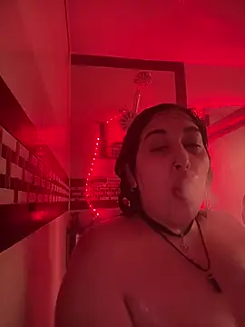 Snapshot of ThicBunz chatting on September 18, 2025, 4:20 pm ThicBunz online show from September 18, 2025, 4:20 pm