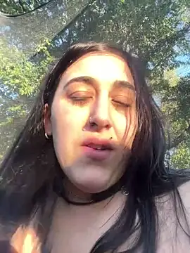 Snapshot of ThicBunz chatting on September 20, 2025, 9:38 pm ThicBunz online show from September 20, 2025, 9:38 pm