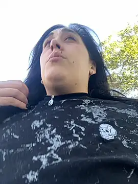 Snapshot of ThicBunz chatting on September 22, 2025, 2:19 pm ThicBunz online show from September 22, 2025, 2:19 pm