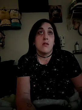 Snapshot of ThicBunz chatting on September 23, 2025, 2:25 am ThicBunz online show from September 23, 2025, 2:25 am