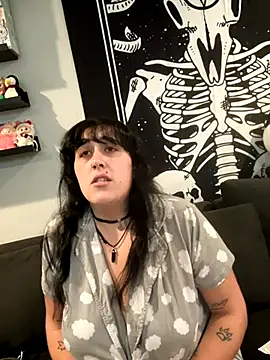 Snapshot of ThicBunz chatting on October 9, 2025, 3:54 pm ThicBunz online show from October 9, 2025, 3:54 pm