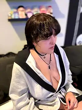 Snapshot of ThicBunz chatting on October 26, 2025, 3:51 pm ThicBunz online show from October 26, 2025, 3:51 pm