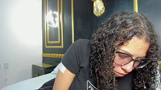 aixa 15 online show from November 10, 2025, 12:15 pm