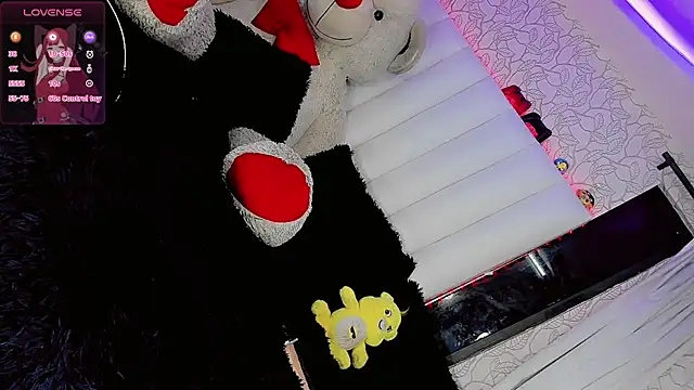 cute-estefany-19 online show from January 26, 2025, 3:59 am