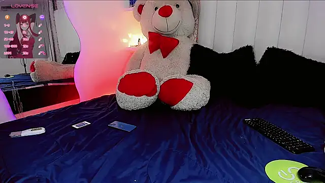 cute-estefany-19 online show from March 1, 2025, 1:07 pm