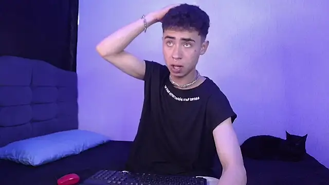 sexybat twink online show from February 9, 2025, 6:26 pm