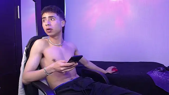 sexybat twink online show from February 11, 2025, 11:43 am