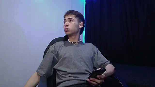 sexybat twink online show from March 13, 2025, 5:11 am