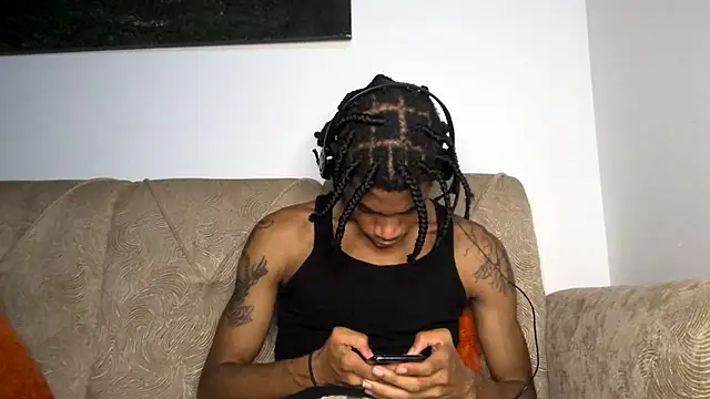 Snapshot of Skinnyblackman chatting on November 27, 2025, 3:19 am Skinnyblackman online show from November 27, 2025, 3:19 am