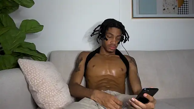 Snapshot of Skinnyblackman chatting on December 4, 2025, 3:16 am Skinnyblackman online show from December 4, 2025, 3:16 am