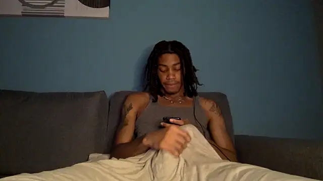 Snapshot of Skinnyblackman chatting on December 18, 2025, 3:23 am Skinnyblackman online show from December 18, 2025, 3:23 am